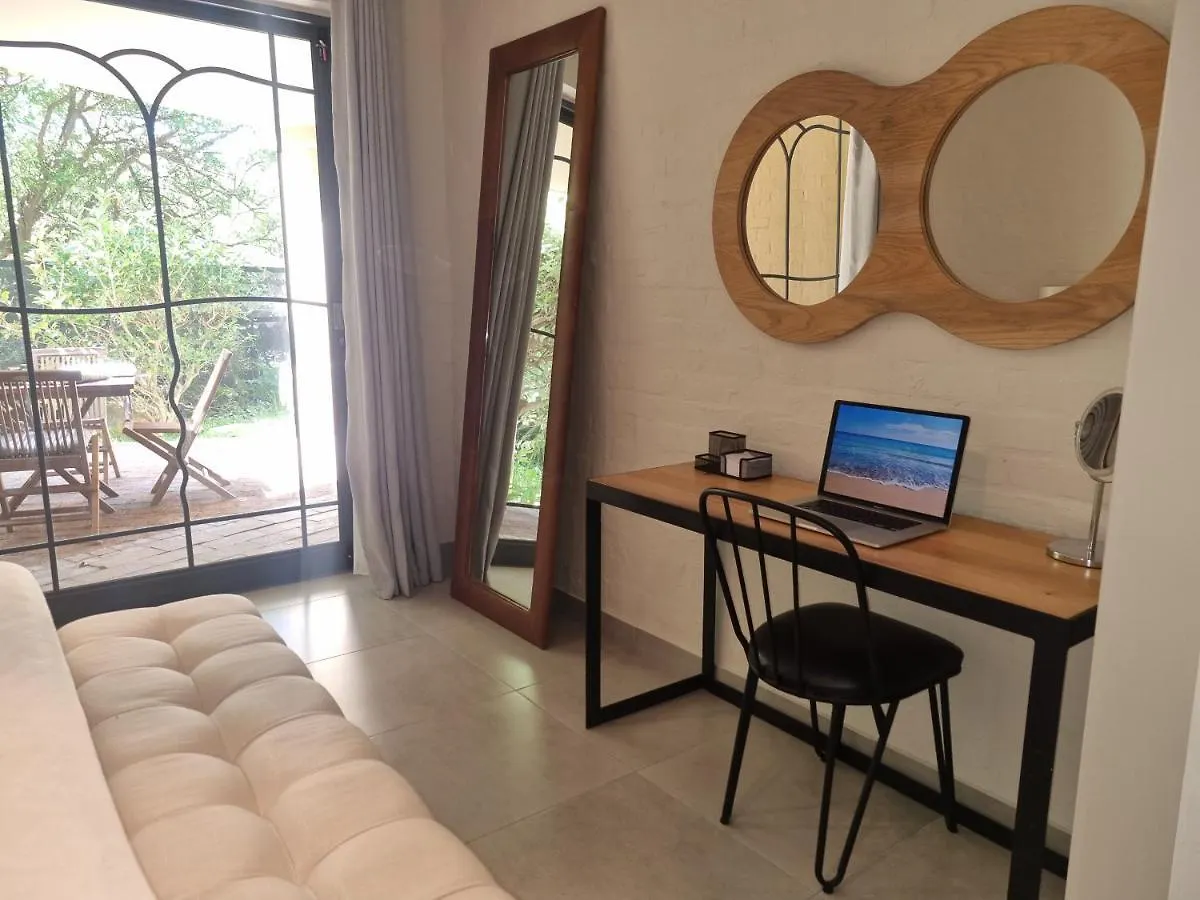 Beautiful Apartment Across From The Beach Κέιπ Τάουν