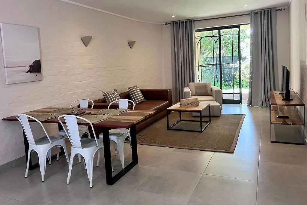 Beautiful Apartment Across From The Beach Ciudad del Cabo Sudáfrica